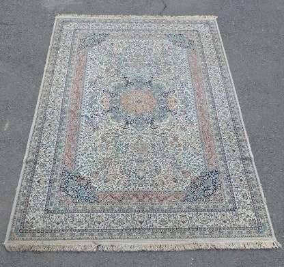 A GORGEOUS (LARGE 2m x 3m) DOVE GREY AND DUSTY PINK CARPET (ON A CREAM BASE) ACRYLIC ORIENTAL CARPET