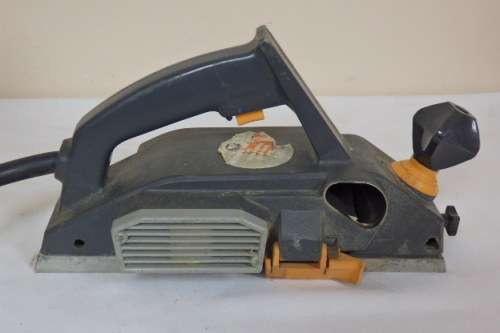 A FANTASTIC WORKING GERMAN MADE "ELU" HOBEL MFF80 ELECTRIC PLANER IN ITS ORIGINAL METAL CASE