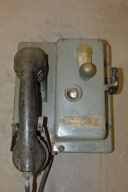 AN EXTREMELY RARE BRITISH MADE WWII ADMIRALTY MK XV AP13231 (HAND CRANKED) "SOUND PHONE"