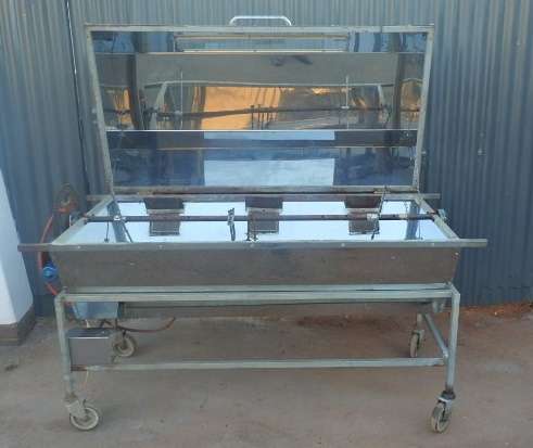 ***CATERING BUSINESS OPPORTUNITY*** AN AWESOME XL WORKING STAINLESS STEEL GAS & ELECTRIC SPIT BRAAI