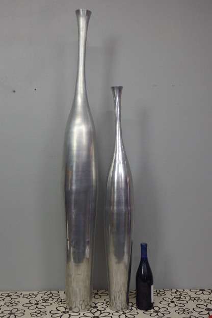 TWO STUNNING VERY TALL FLOOR STANDING BRUSHED ALUMINIUM DISPLAY VASES - STYLISH AND MODERN bid/vase