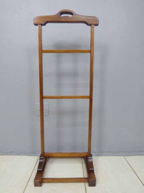 A STYLISH AND VERY USEFUL DUMB BUTLER (CLOTHES STAND) PERFECT IN THE BEDROOM/BATHROOM!! LOVELY!!!