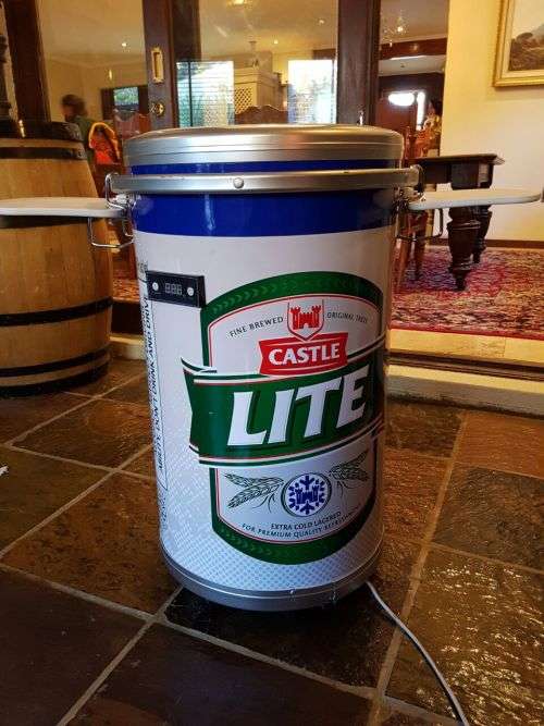 AN AWESOME MODERN CASTLE LIGHT PC50 PARTY FRIDGE. STUNNING IN YOUR PUB/LAPA!!!