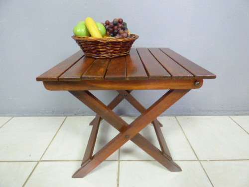 6 LOVELY VINTAGE FOLD UP PICNIC TABLES, PERFECT ON THE PATIO/LAPA FOR DRINKS OR SNACKS. Bid/table