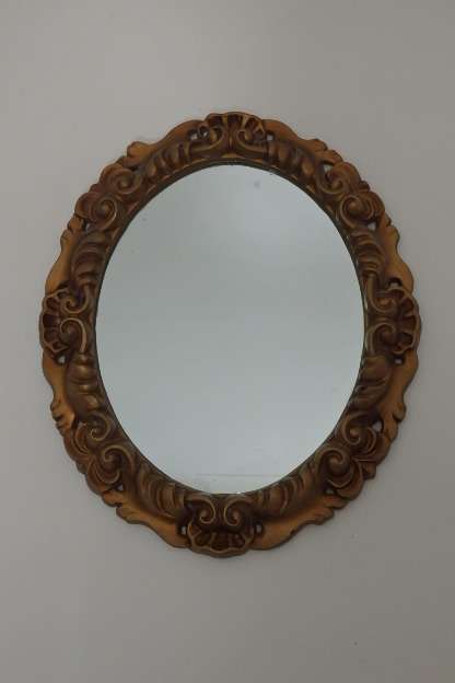 A STUNNING "ORNATE" RESIN MOLDED OVAL WALL MIRROR IN WONDERFUL CONDITION
