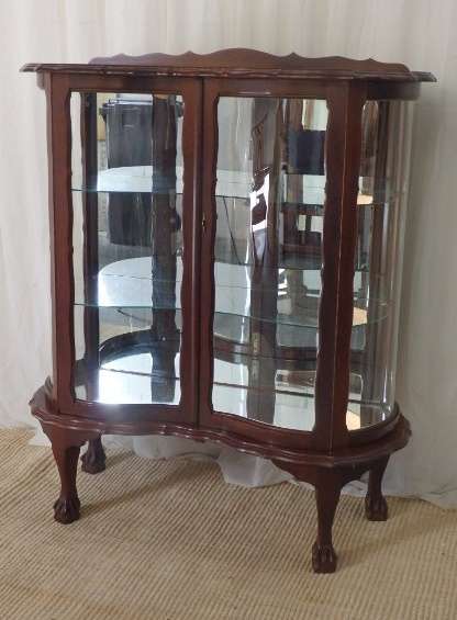 A BEAUTIFUL ANTIQUE CURVED GLASS BALL & CLAW SHOWCASE w SHELVES, ALL GLASS INTACT!!! EXQUISITE!!!