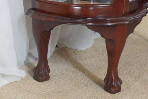 A BEAUTIFUL ANTIQUE CURVED GLASS BALL & CLAW SHOWCASE w SHELVES, ALL GLASS INTACT!!! EXQUISITE!!!