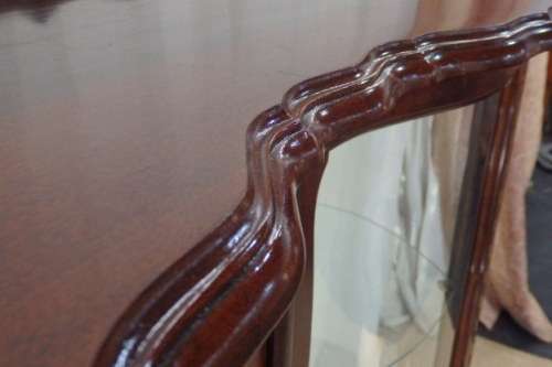 A BEAUTIFUL ANTIQUE CURVED GLASS BALL & CLAW SHOWCASE w SHELVES, ALL GLASS INTACT!!! EXQUISITE!!!