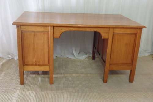 A FANTASTIC ANTIQUE SOLID TEAK SIX-DRAWER OFFICE DESK WITH ART NOUVEAU STYLE HANDLES