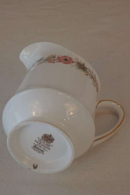AN AWESOME PARAGON OF ENGLAND PORCELAIN MILK JUG & SUGAR BOWL SET IN THE STUNNING "BELINDA" PATTERN
