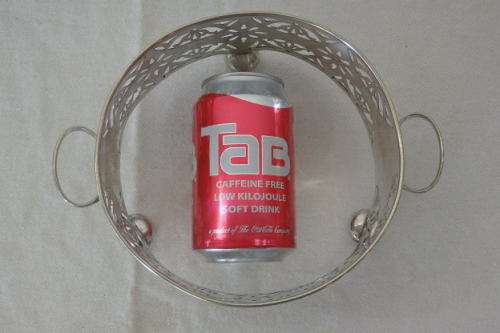 A STUNNING VINTAGE EPNS SILVER PLATED SERVING DISH HOLDER. BEAUTIFUL ON YOUR DINING TABLE!!!