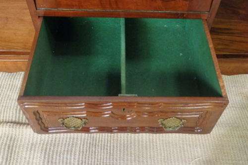 A BEAUTIFUL ANTIQUE SOLID STINKWOOD BALL & CLAW DRINKS CABINET/ BUFFET SERVER IN AMAZING CONDITION