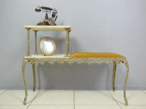 A SUPERB VINTAGE QUEEN ANNE STYLE SOLID BRASS & MARBLE TELEPHONE TABLE IN GREAT CONDITION!!