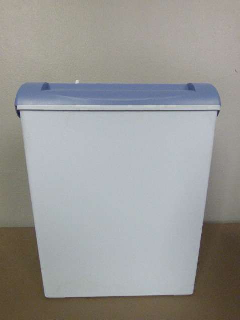 A FANTASTIC SECURITY 360S PAPER SHREDDER, NEW IN THE BOX. HOME OR OFFICE USE!!