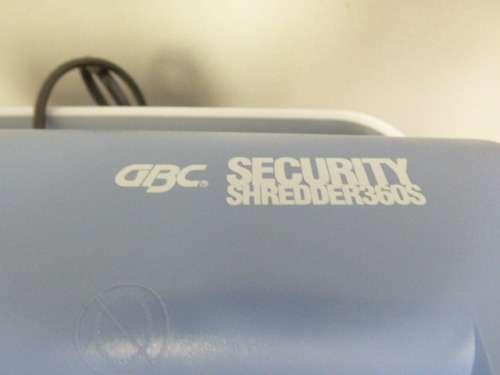 A FANTASTIC SECURITY 360S PAPER SHREDDER, NEW IN THE BOX. HOME OR OFFICE USE!!
