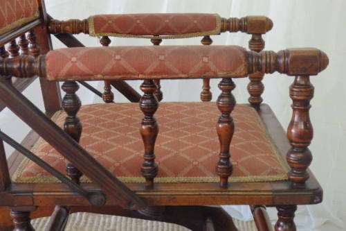A MAGNIFICENT ANTIQUE VICTORIAN TURNED BEECH WOOD "AMERICAN" MECHANICAL ROCKING CHAIR