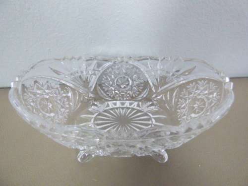 A BEAUTIFUL "LEAD" CUT-CRYSTAL FOOTED BOWL WITH A STUNNING DESIGN. GORGEOUS ON YOUR TABLE!!