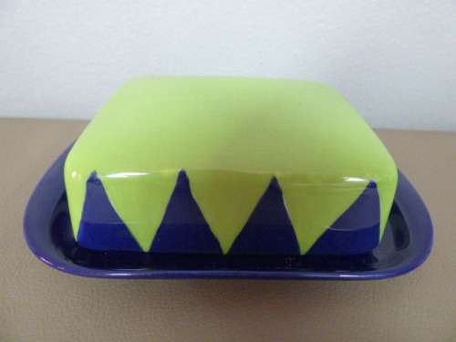 A FUNKY "HAND PAINTED" CERAMIC BUTTER DISH. AMAZING COLOURS TO BRIGHTEN UP YOUR SUMMER TABLE!!!
