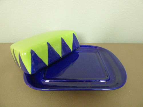 A FUNKY "HAND PAINTED" CERAMIC BUTTER DISH. AMAZING COLOURS TO BRIGHTEN UP YOUR SUMMER TABLE!!!
