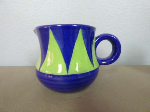 A FANTASTIC "HAND PAINTED" CERAMIC SUGAR BOWL & MILK JUG. LOVELY TO BRIGHTEN UP YOUR SUMMER TABLE!!!