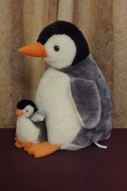 A GORGEOUS "uSHAKA MARINE WORLD" PENGUIN AND PENGUIN PUP FLUFFY TOY IN GREAT CONDITION