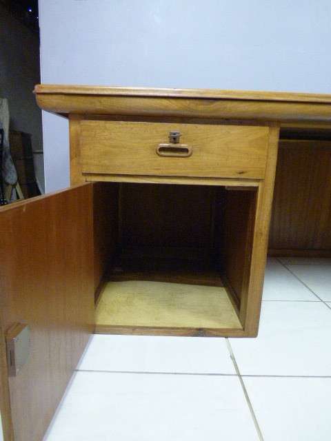 A STUNNING LARGE VINTAGE TEAK EXECUTIVE DESK w 4 DRAWERS & A CUPBOARD. STUNNING CHARACTER & CHARM!