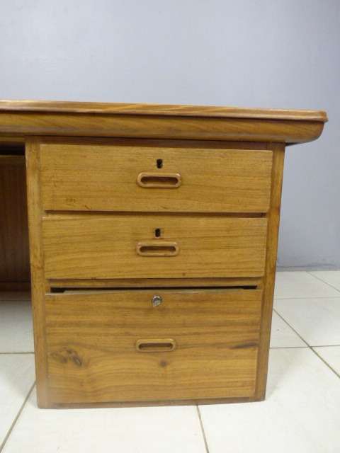 A STUNNING LARGE VINTAGE TEAK EXECUTIVE DESK w 4 DRAWERS & A CUPBOARD. STUNNING CHARACTER & CHARM!