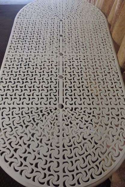A TOP QUALITY EIGHT SEATER CAST ALUMINIUM, ALL WEATHER OUTDOOR PATIO SET. SUPERB QUALITY!!!