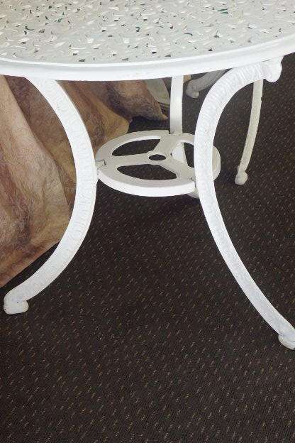 A TOP QUALITY EIGHT SEATER CAST ALUMINIUM, ALL WEATHER OUTDOOR PATIO SET. SUPERB QUALITY!!!