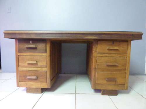 A FABULOUS VINTAGE 6 DRAWER SOLID TEAK DESK WITH A GLASS OVERLAY! GORGEOUS IN YOUR HOME OR OFFICE