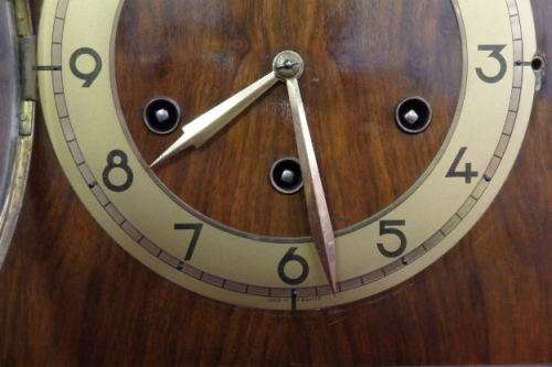 AN EXQUISITE ANTIQUE (1930 TO 1940) FRENCH MADE "ODO" ART DECO MANTLE CLOCK IN WORKING CONDITION