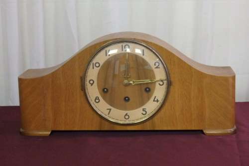 A RARE ANTIQUE (c1940) GERMAN MADE "MULLER-SCHLENKER" ART DECO MANTLE CLOCK IN WORKING CONDITION