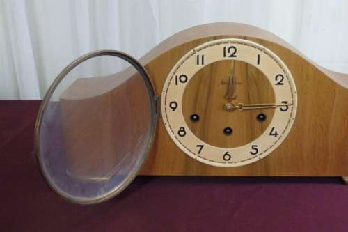 A RARE ANTIQUE (c1940) GERMAN MADE "MULLER-SCHLENKER" ART DECO MANTLE CLOCK IN WORKING CONDITION