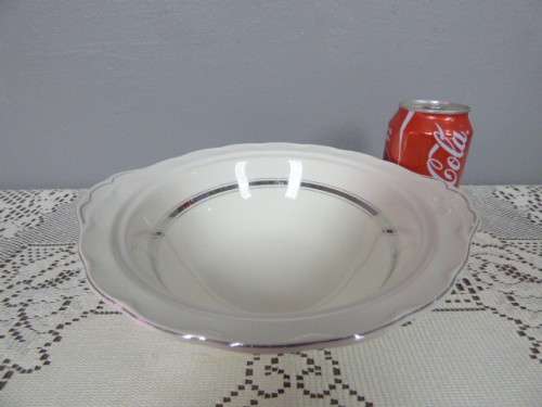 A BEAUTIFUL GRINDLEY (ENGLAND) DISH FOR VEG/SALAD ON YOUR TABLE! LOVELY ELEGANT PATTERN!!!