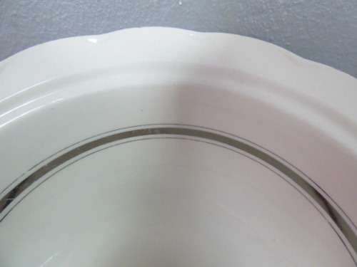 A BEAUTIFUL GRINDLEY (ENGLAND) DISH FOR VEG/SALAD ON YOUR TABLE! LOVELY ELEGANT PATTERN!!!