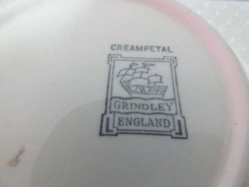 A BEAUTIFUL GRINDLEY (ENGLAND) DISH FOR VEG/SALAD ON YOUR TABLE! LOVELY ELEGANT PATTERN!!!