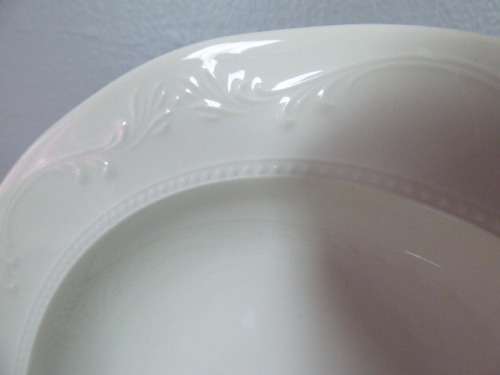 12 VERY ELEGANT VINTAGE "HUGUENOT ROYALE" SOUP BOWLS . BEAUTIFUL ON YOUR TABLE
