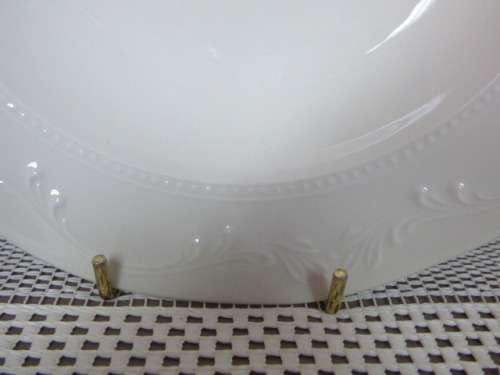 12 VERY ELEGANT VINTAGE "HUGUENOT ROYALE" SOUP BOWLS . BEAUTIFUL ON YOUR TABLE