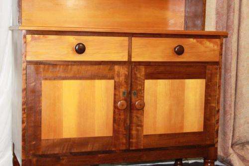 AN EXQUISITE AND VERY WELL MADE YELLOW WOOD AND IMBUIA BUFFET SERVER WITH AMPLE SPACE