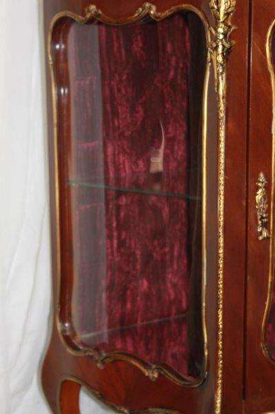 A RARE ANTIQUE ITALIAN MADE LATE 18th CENTURY KINGWOOD ROCOCO DISPLAY CABINET w/ ORMOLU DETAILING