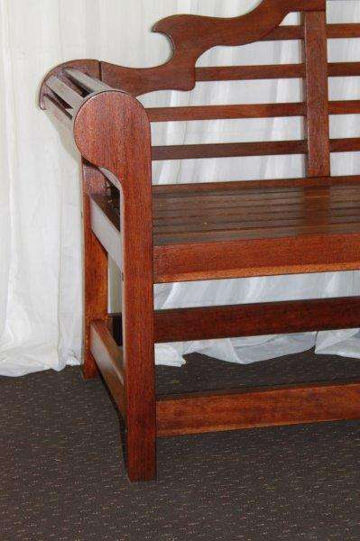 A FANTASTIC QUALITY "TROPIC TRADER - DESIGNER OUTDOOR LIFESTYLE" SOLID SALIGNA WOOD BENCH