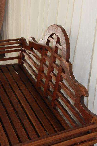 A FANTASTIC QUALITY "TROPIC TRADER - DESIGNER OUTDOOR LIFESTYLE" SOLID SALIGNA WOOD BENCH