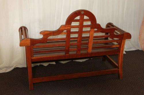A FANTASTIC QUALITY "TROPIC TRADER - DESIGNER OUTDOOR LIFESTYLE" SOLID SALIGNA WOOD BENCH
