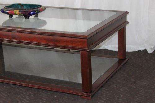 A MAGNIFICENT LARGE (1.4m LONG) TWO TIER SOLID MAHOGANY CENTRE COFFEE TABLE = STUNNING!!!!