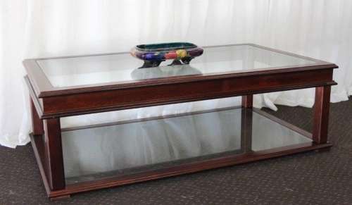 A MAGNIFICENT LARGE (1.4m LONG) TWO TIER SOLID MAHOGANY CENTRE COFFEE TABLE = STUNNING!!!!