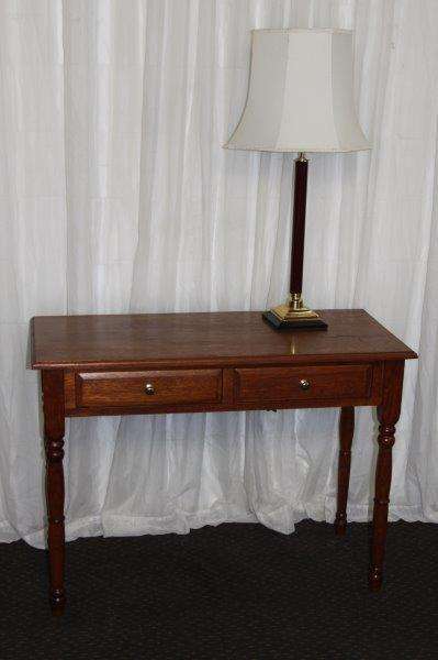 AN AWESOME BEAUTIFULLY MADE DOUBLE DRAWER HALLWAY TABLE WITH BRASS HANDLES