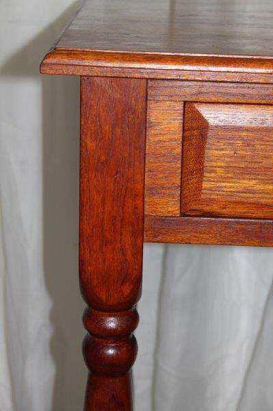 AN AWESOME BEAUTIFULLY MADE DOUBLE DRAWER HALLWAY TABLE WITH BRASS HANDLES