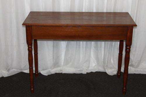 AN AWESOME BEAUTIFULLY MADE DOUBLE DRAWER HALLWAY TABLE WITH BRASS HANDLES