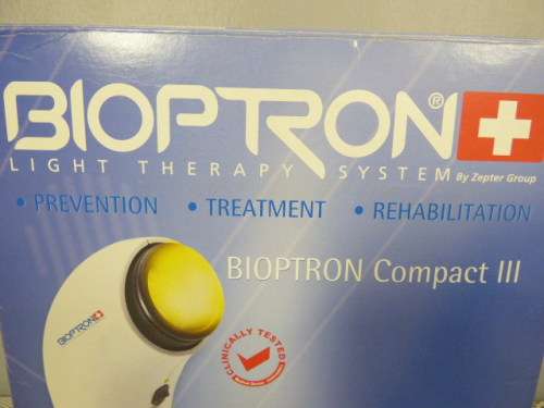 A FANTASTIC BIOPTRON LIGHT THERAPY COMPACT 111 AND STAND. WORKING!! WONDERFUL FOR SKIN, INJURIES!!!!