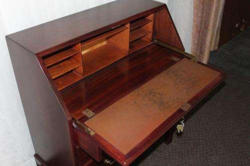 AN INCREDIBLE ORIGINAL "LISS BROS" 1958 UK MILITARY? SOLID MAHOGANY FLIP-TOP WRITING DESK